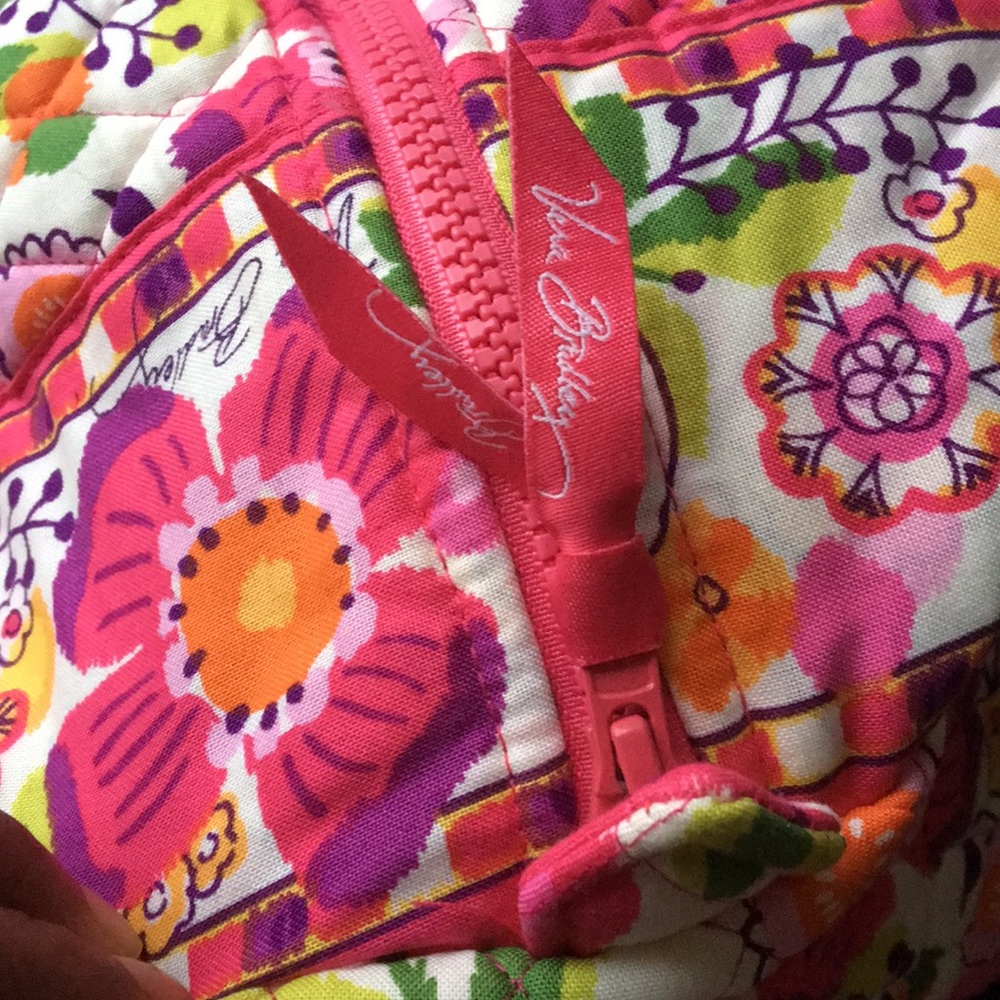 Vera Bradley Giant Carry On - Picture 5 of 12